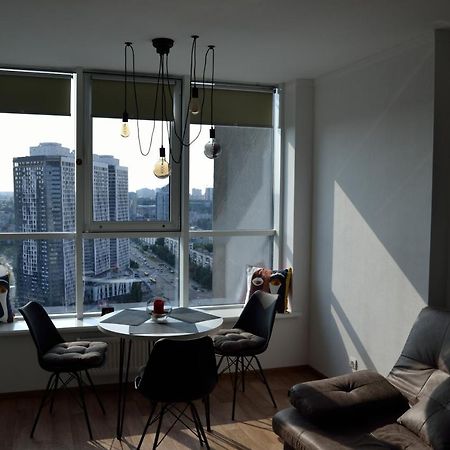 In The Sky Apartment Kiew Exterior foto